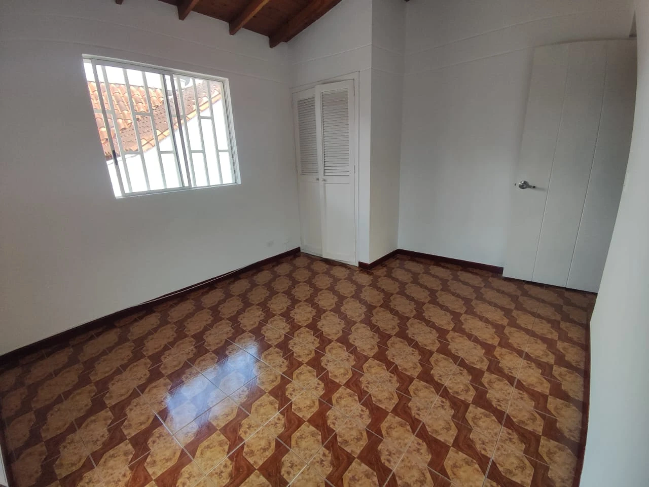 CASA EN ARRIENDO EN SAN ANTONIO 