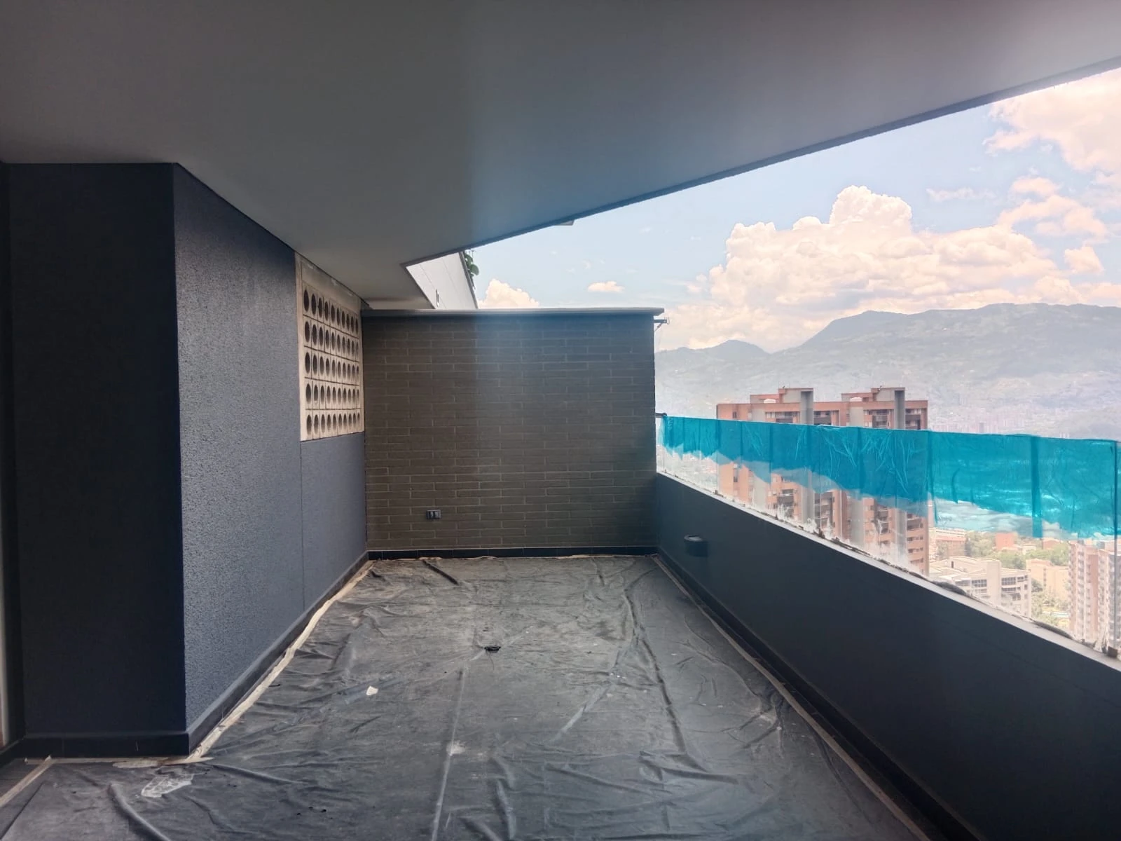 ARRIENDO APARTAMENTO EN EL POBLADO