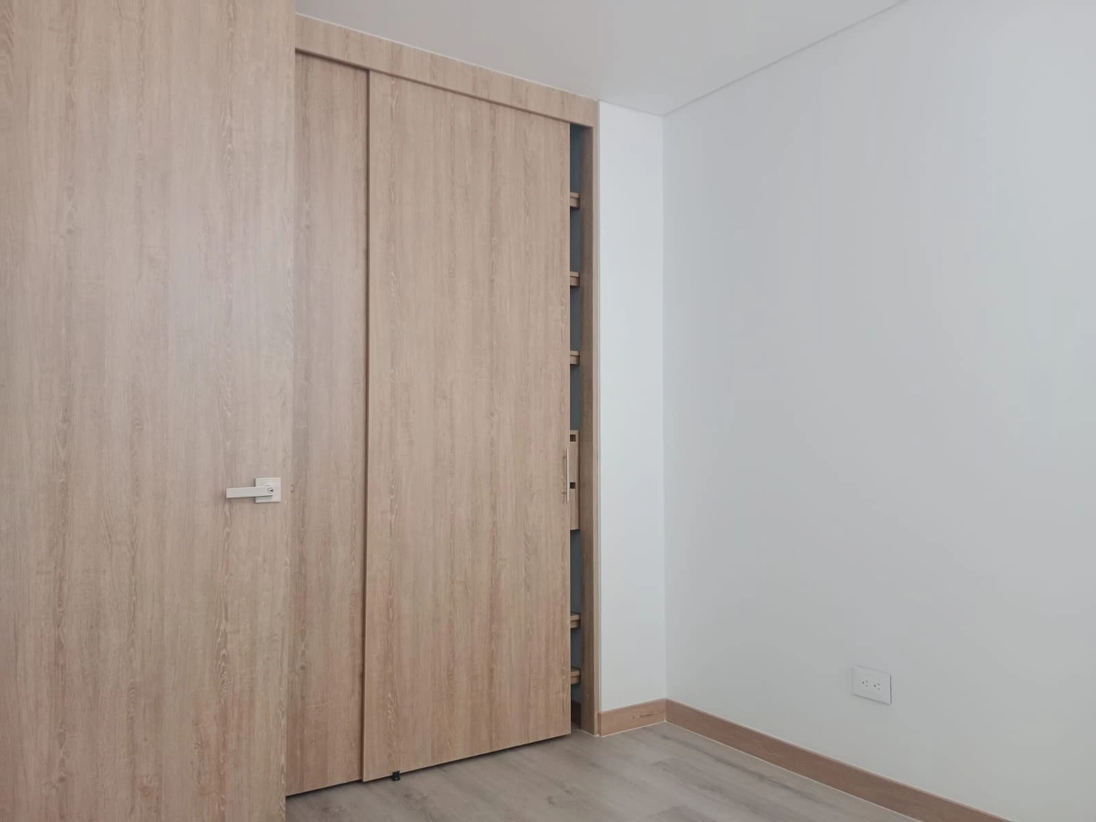 ARRIENDO APARTAMENTO EN EL POBLADO