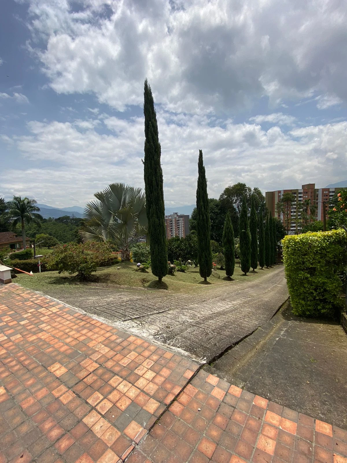 ARRIENDO CASA CAMPESTRE EN ENVIGADO 