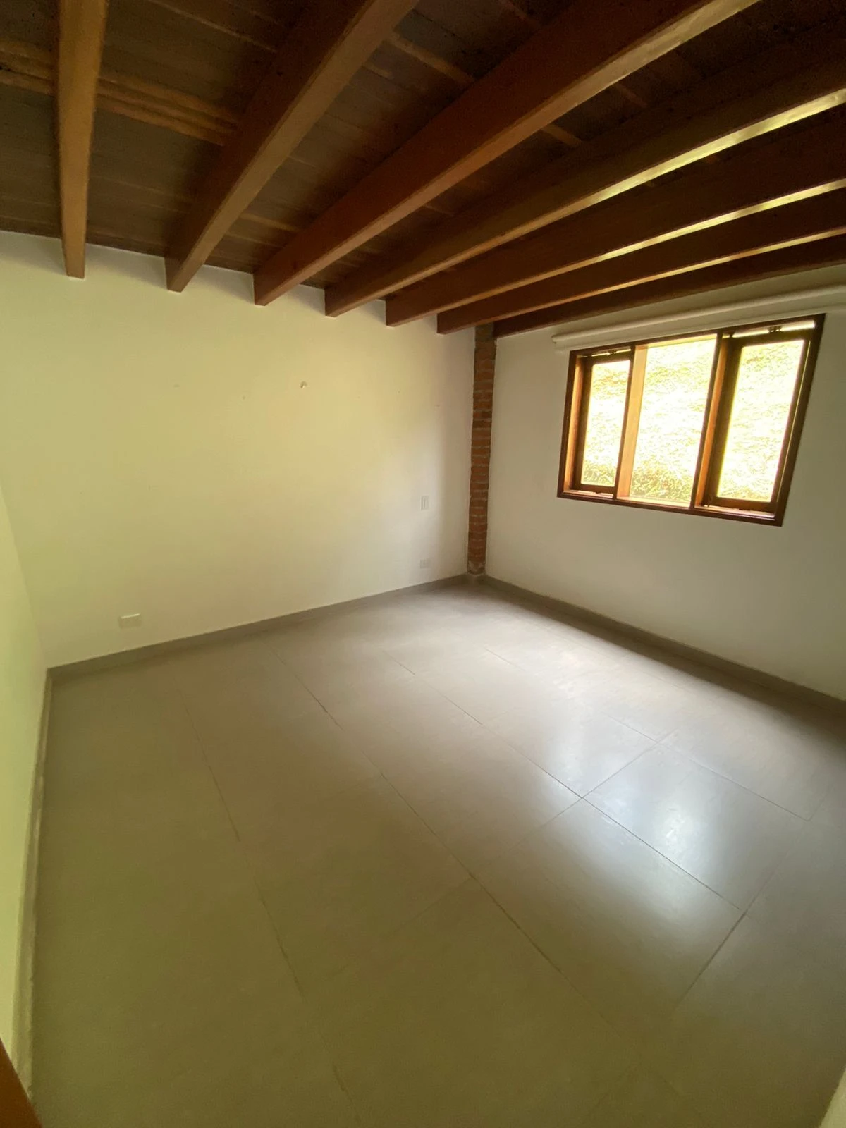 ARRIENDO CASA CAMPESTRE EN ENVIGADO 