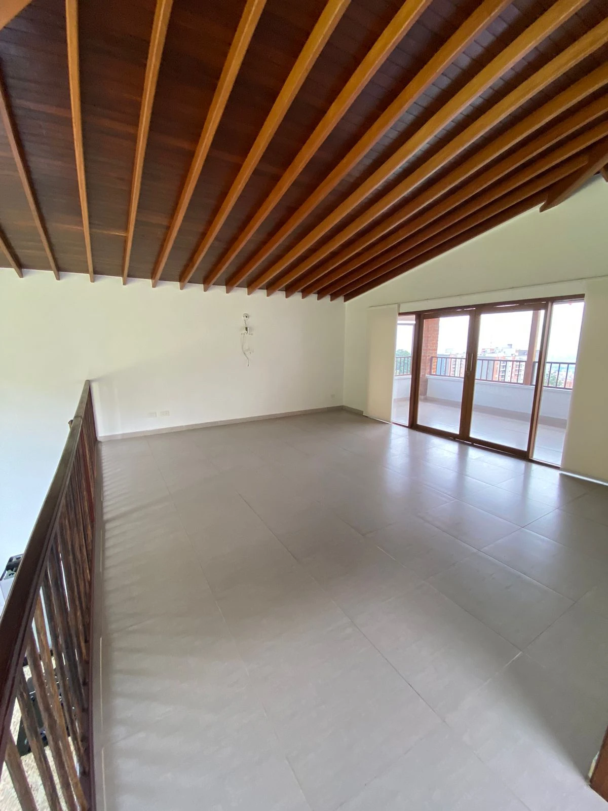 ARRIENDO CASA CAMPESTRE EN ENVIGADO 