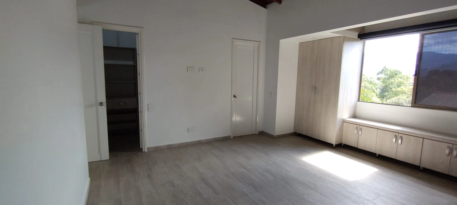 Casa en arriendo sector loma de los benedictinos