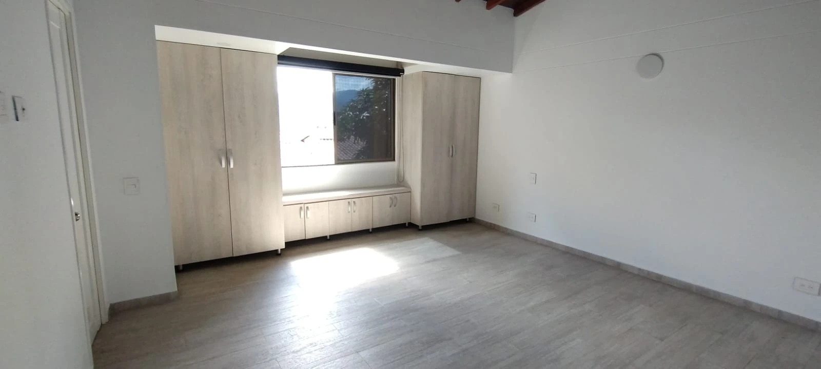 Casa en arriendo sector loma de los benedictinos