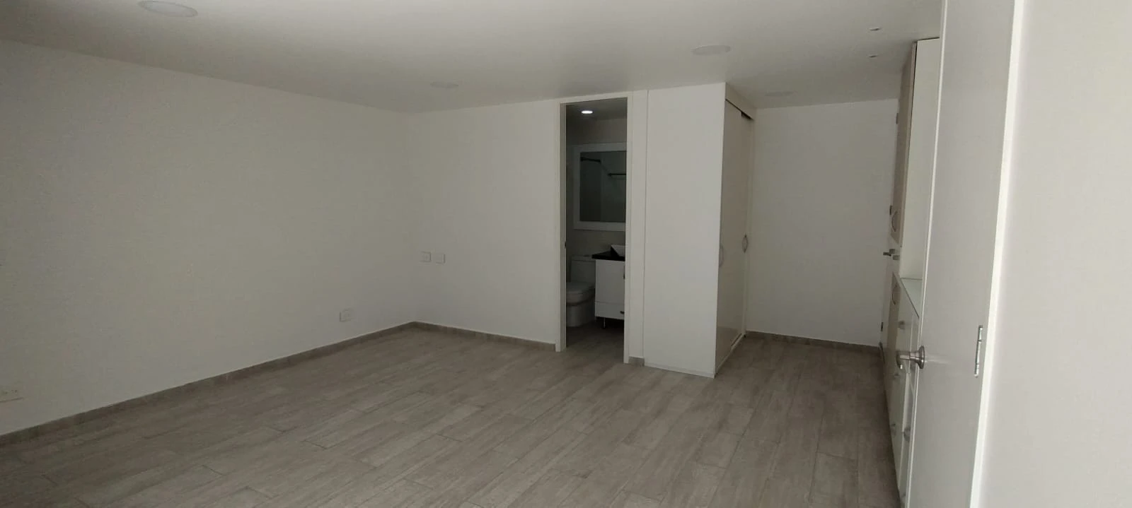 Casa en arriendo sector loma de los benedictinos