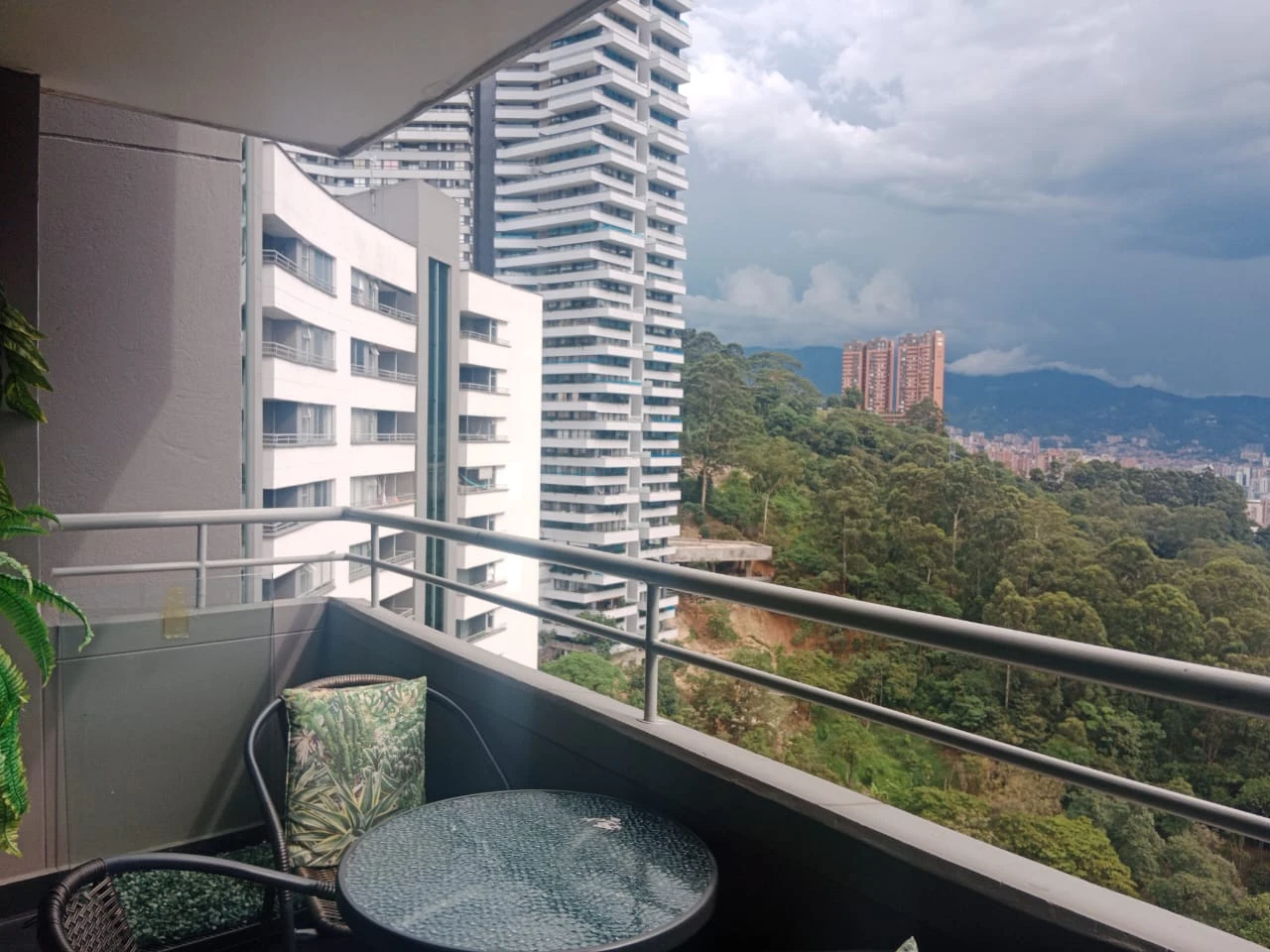 ARRIENDO APARTAMENTO AMOBLADO EN LAS PALMAS