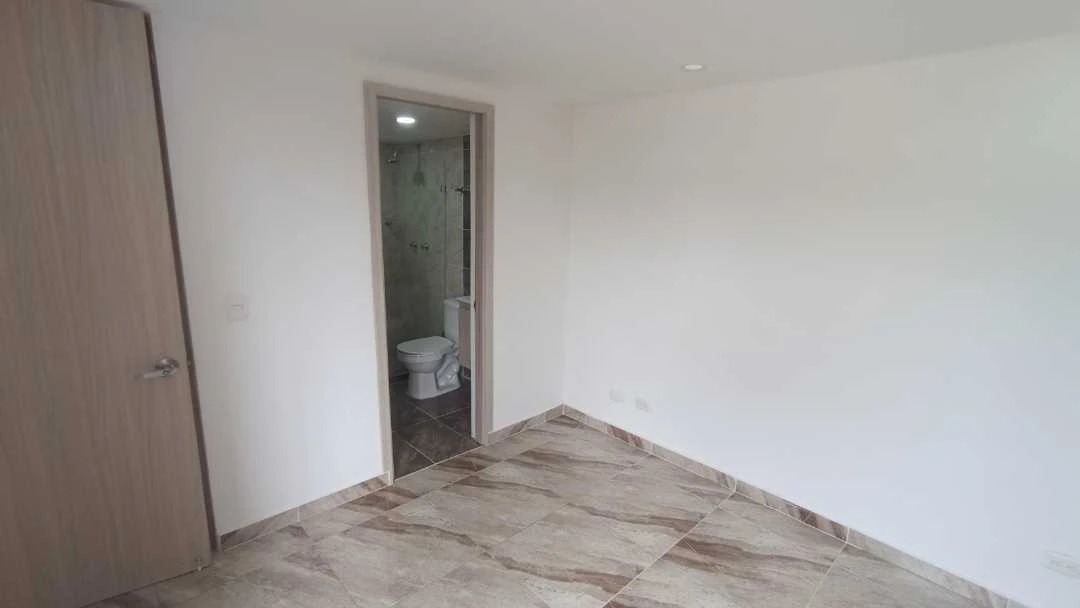 Se arrienda apartamento sector Navarra unidad cerrada