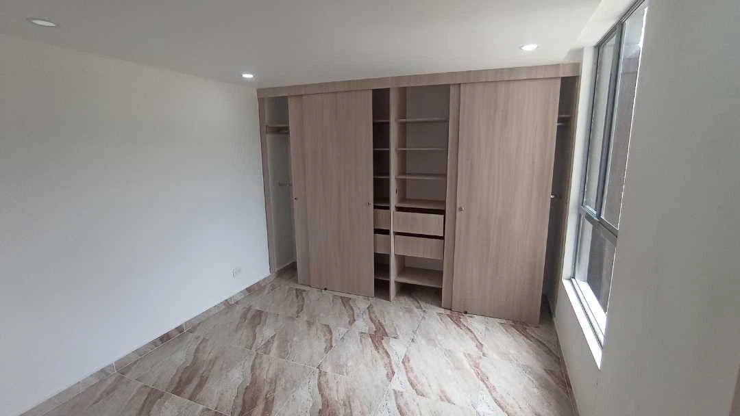 Se arrienda apartamento sector Navarra unidad cerrada