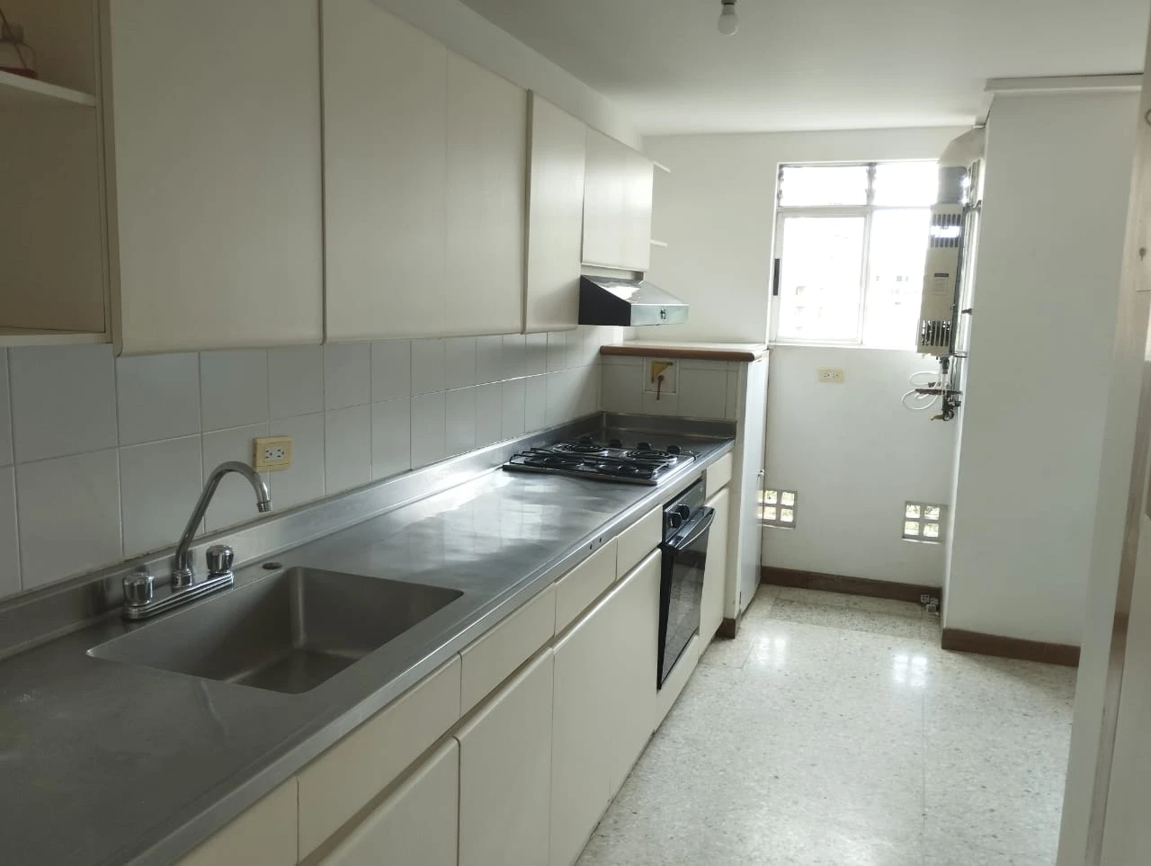 Apartamento en arriendo poblado Castropol