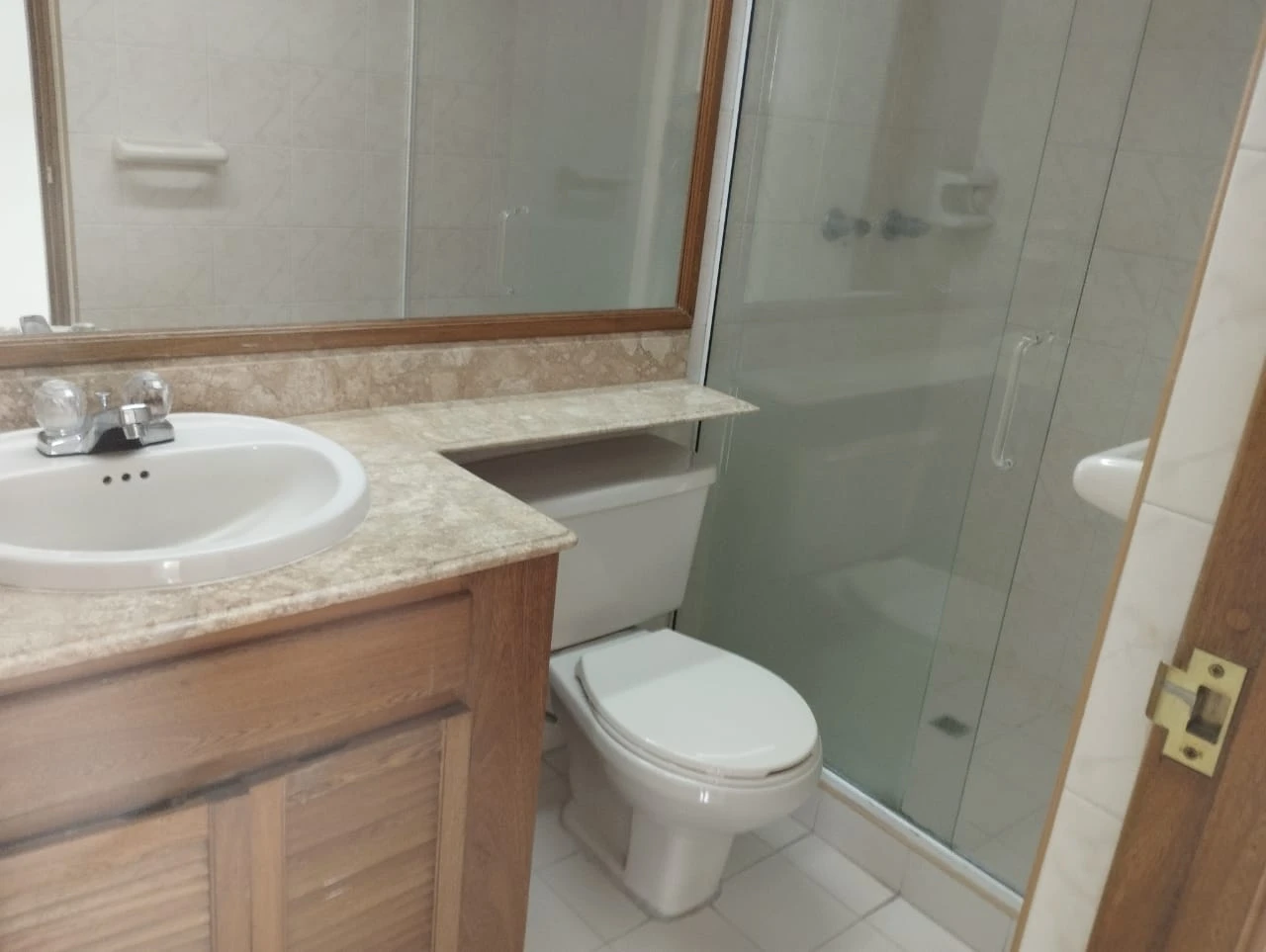 Apartamento en arriendo poblado Castropol