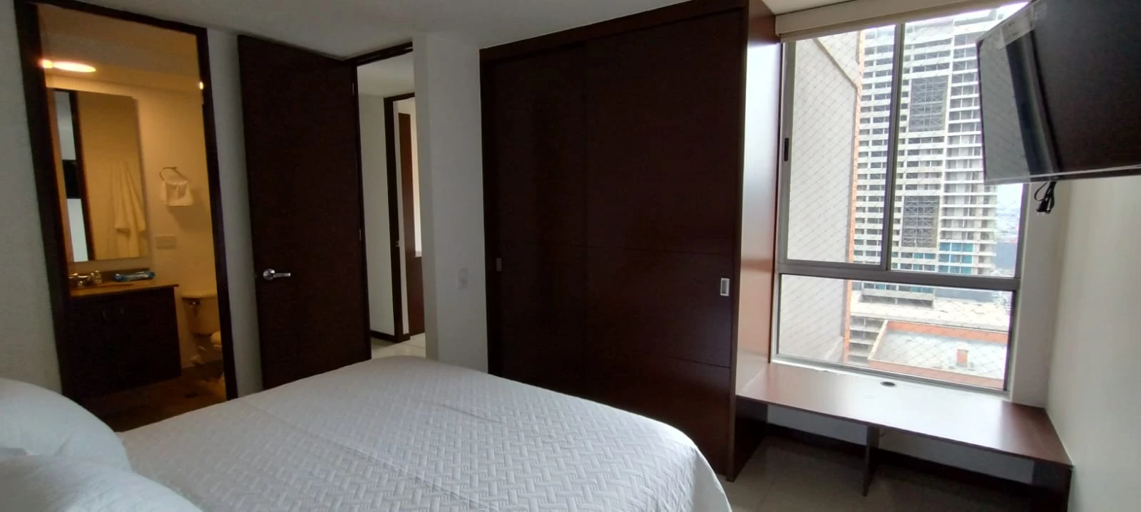 Apartamento amoblado en arriendo sector ciudad del rio