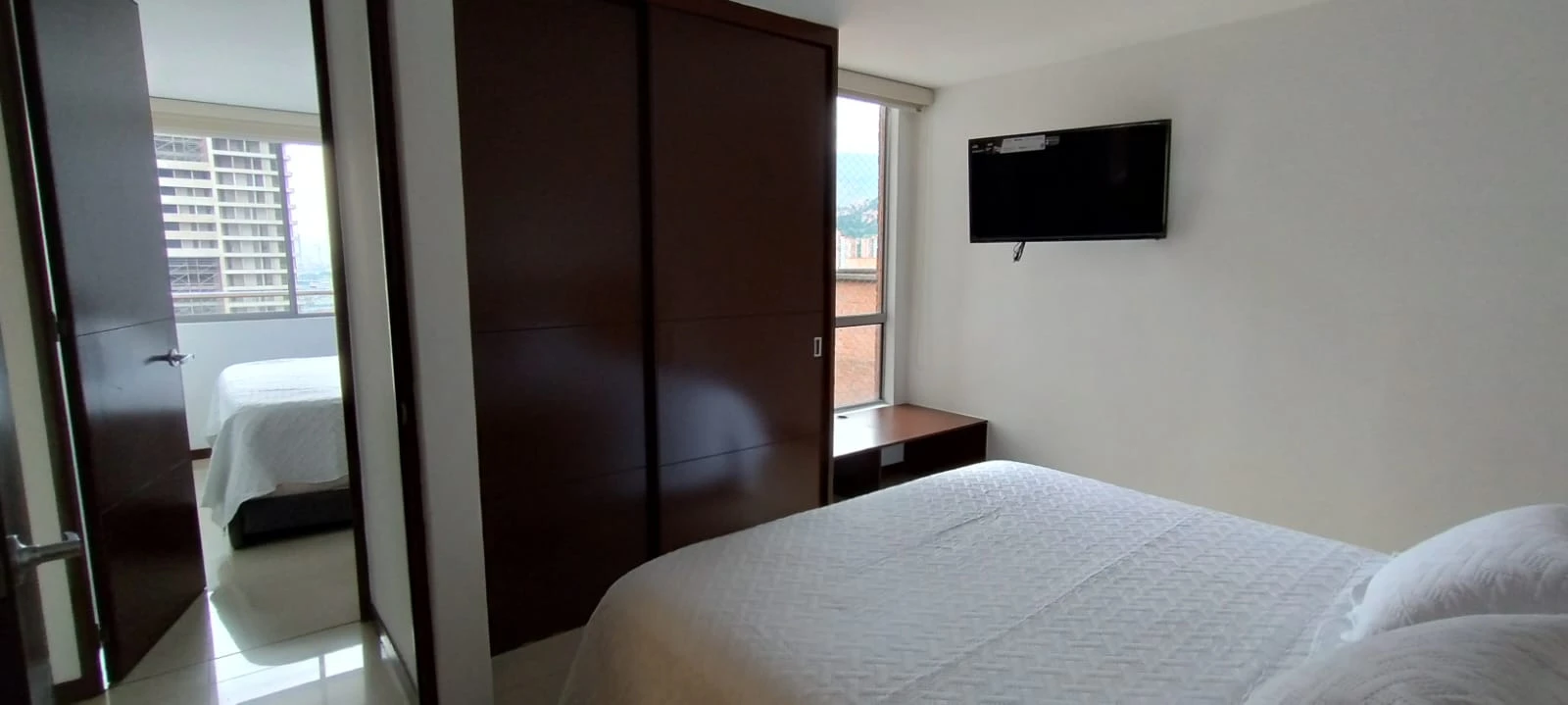 Apartamento amoblado en arriendo sector ciudad del rio
