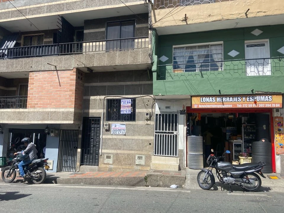 Casa en arriendo cerca al parque de bello