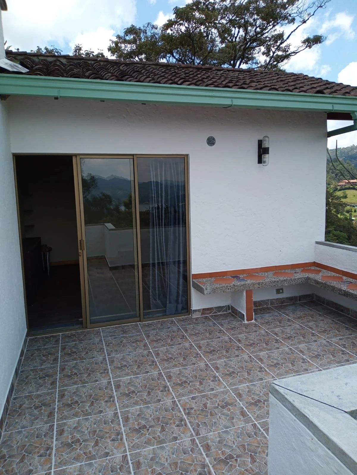 CASA AMOBLADA EN SECTOR FIZEBAD 