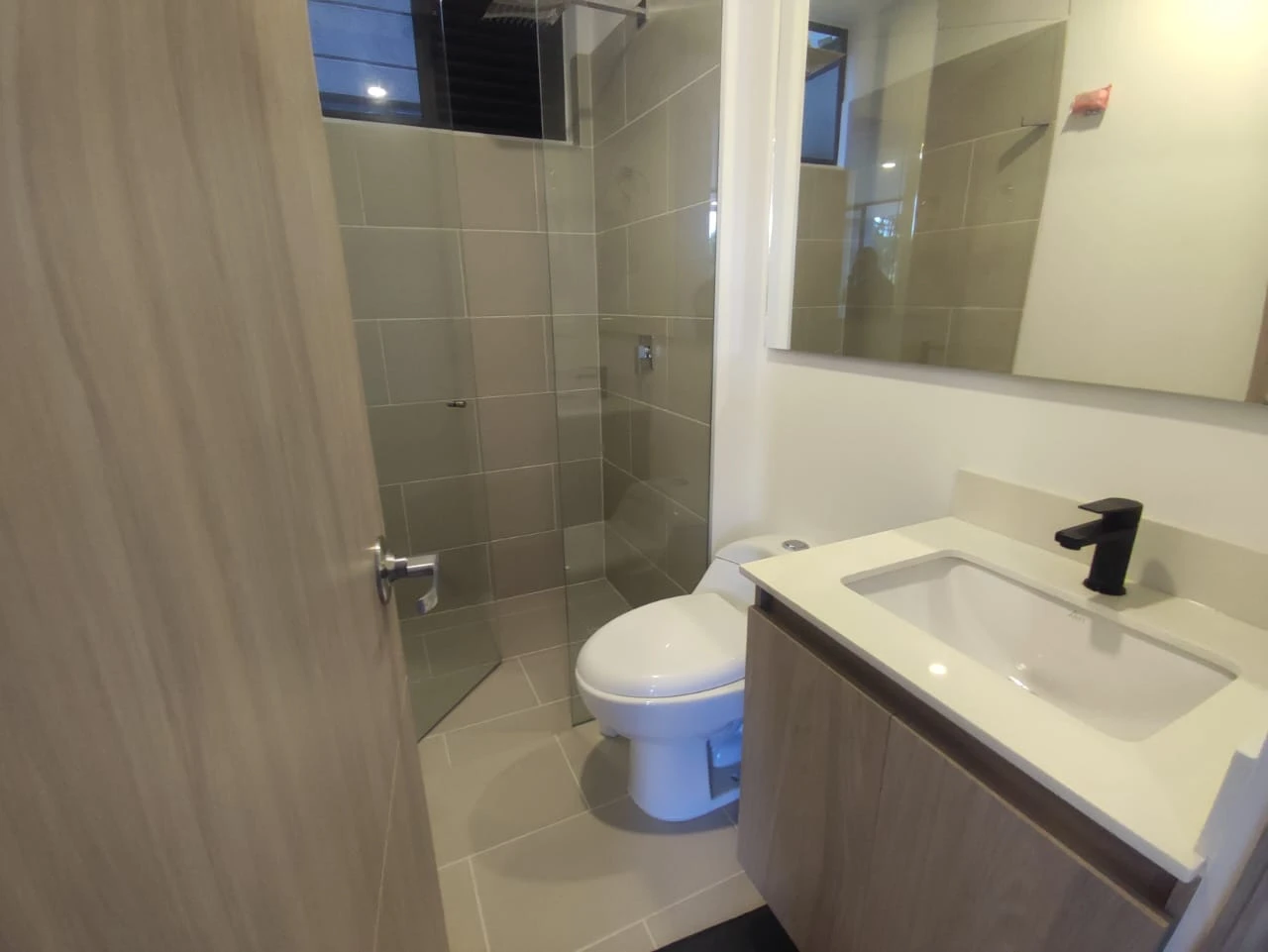 APARTAMENTO EN ARRIENDO EN EL RETIRO