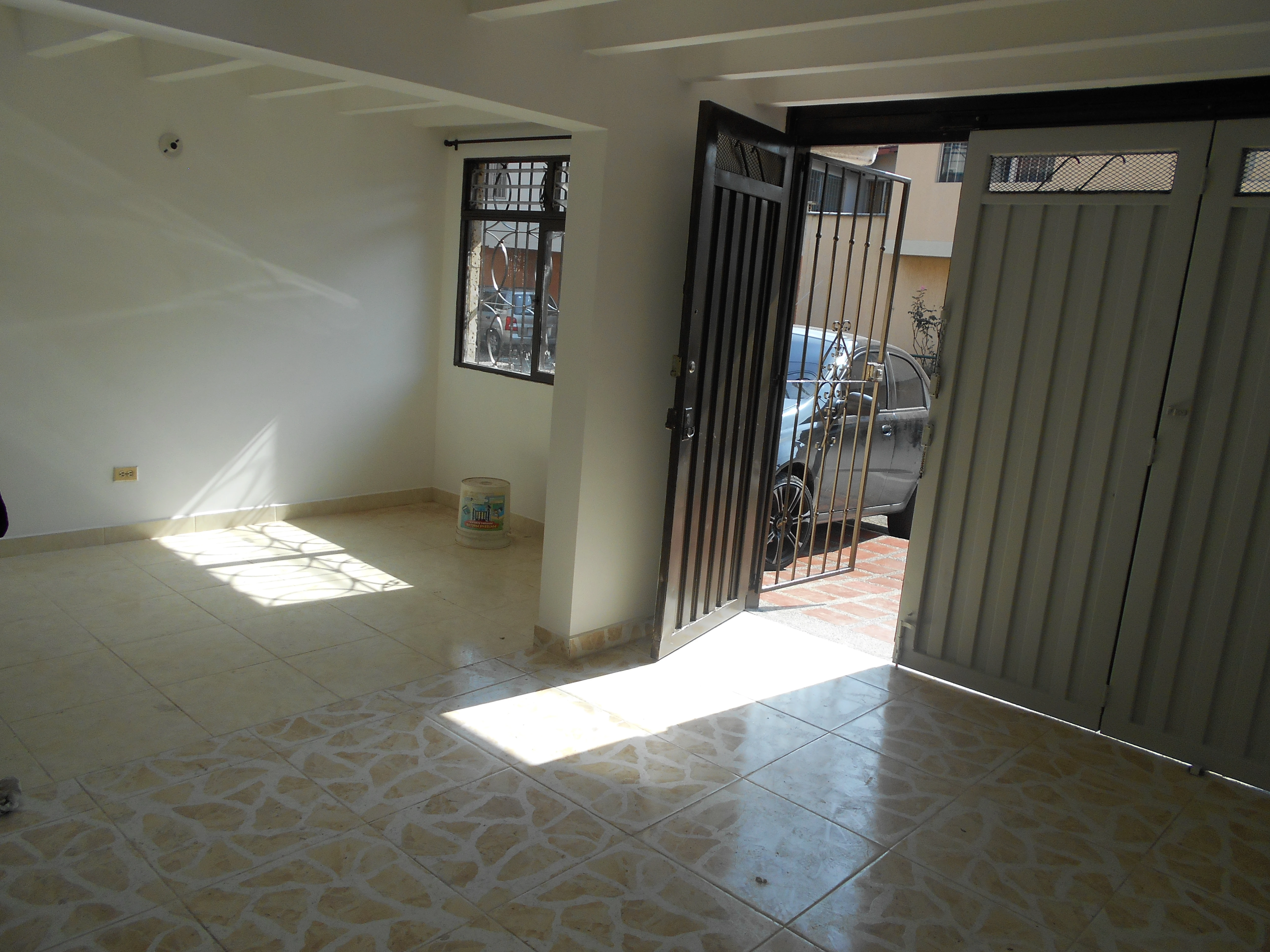 Aparta estudio en Arriendo sector simon Bolivar