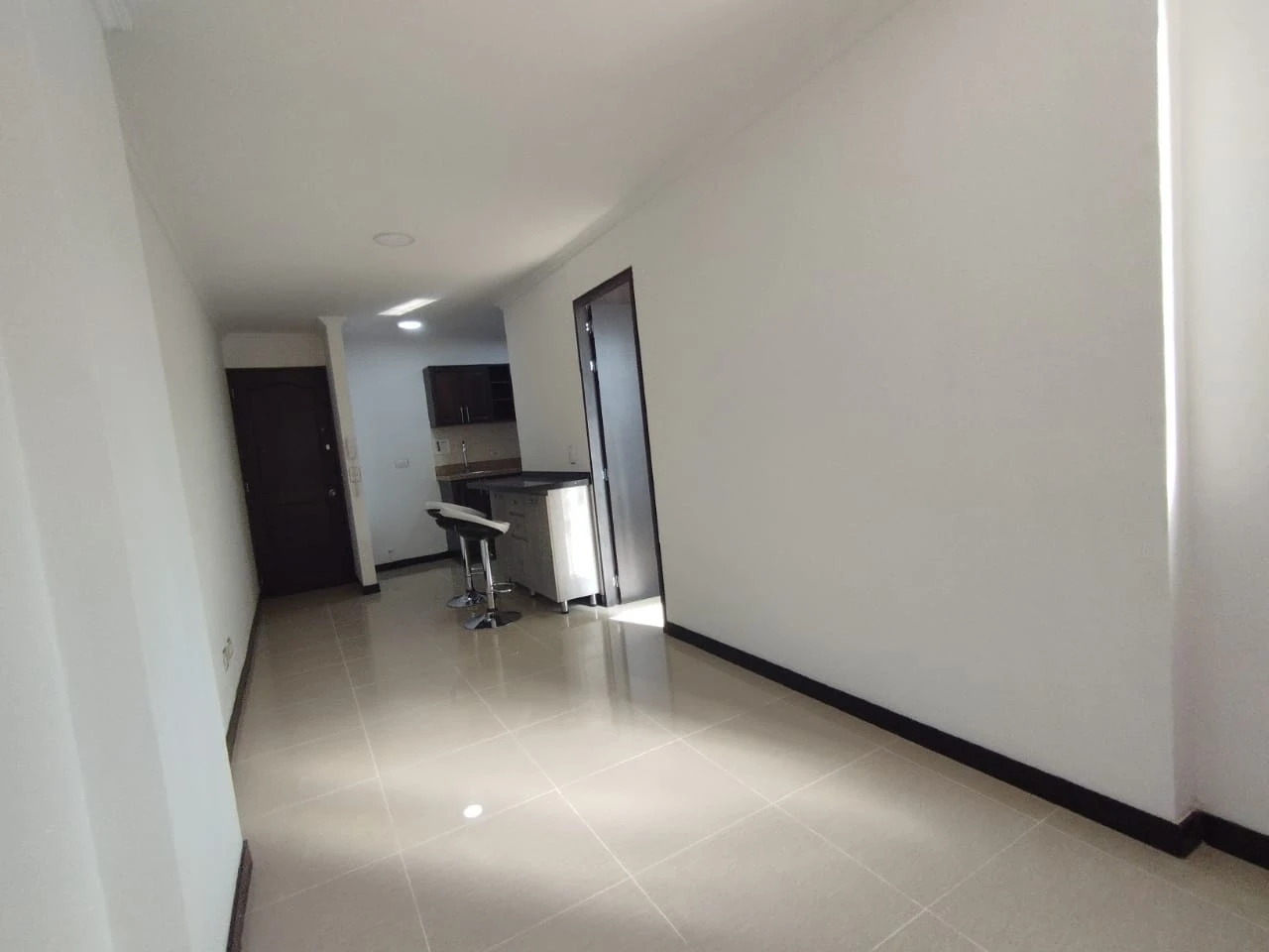 APARATAESTUDIO EN ARRIENDO SECTOR LAURELES
