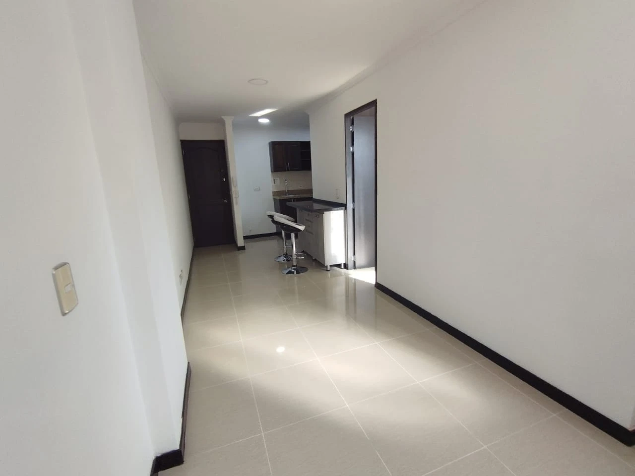 APARATAESTUDIO EN ARRIENDO SECTOR LAURELES