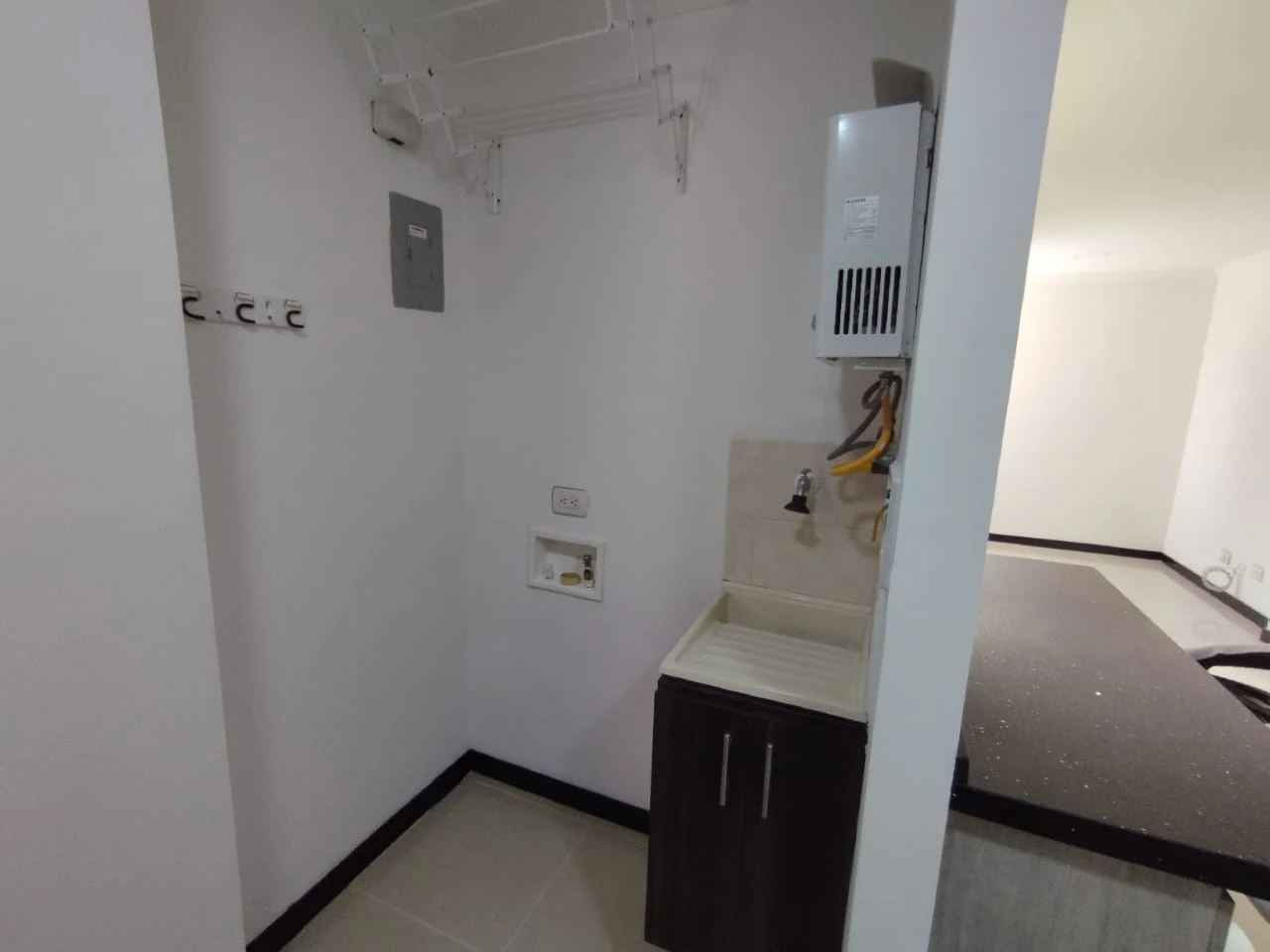 APARATAESTUDIO EN ARRIENDO SECTOR LAURELES