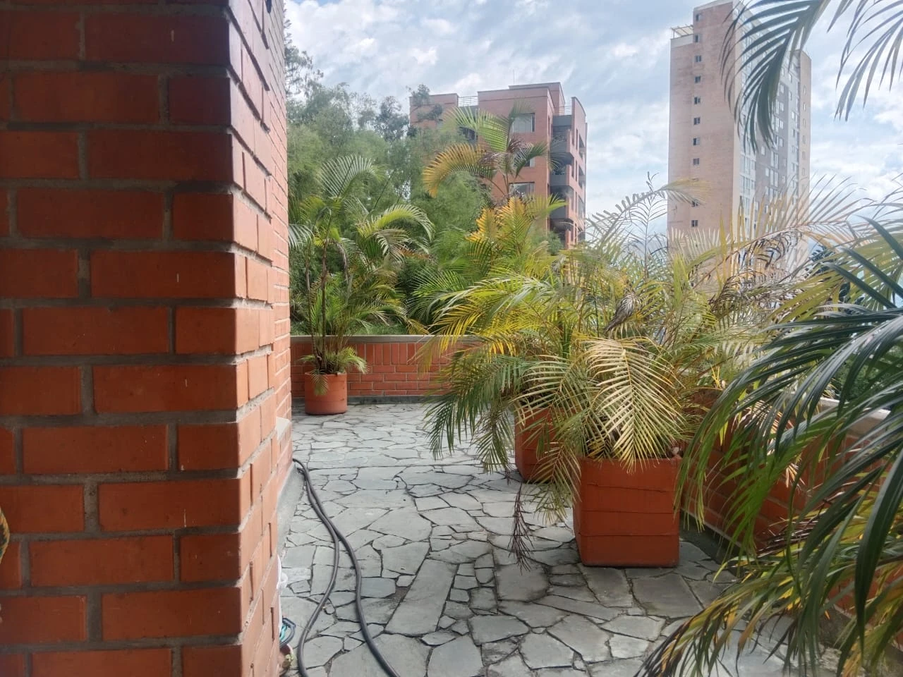 ARRIENDO APARTAMENTO EN EL POBLADO