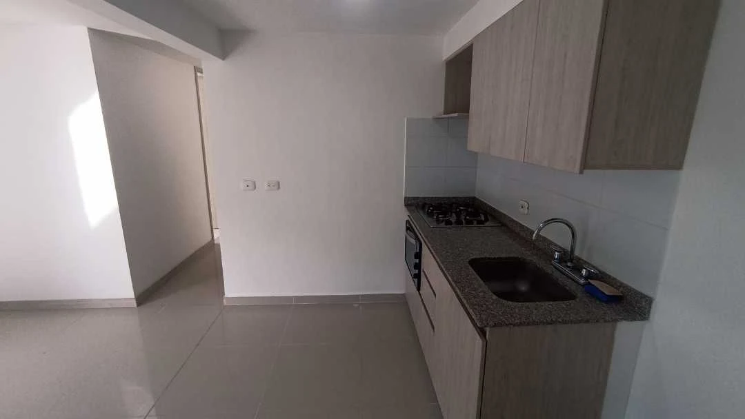 Se arrienda apartamento en sector navarra unidad cerrada.