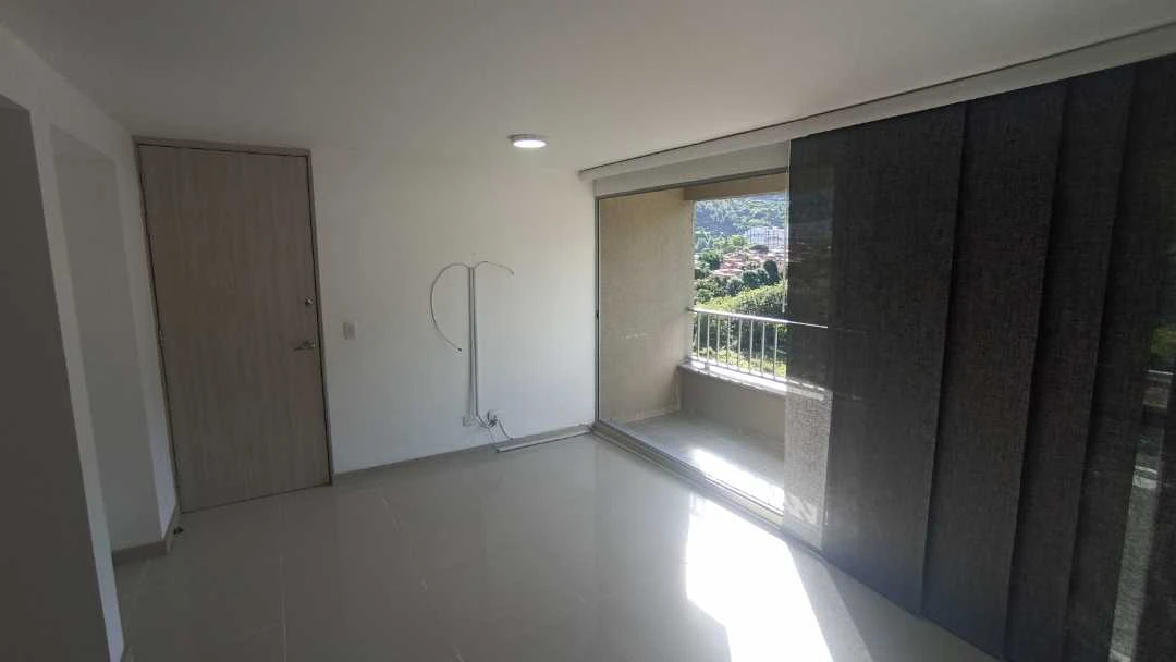 Se arrienda apartamento en sector navarra unidad cerrada.