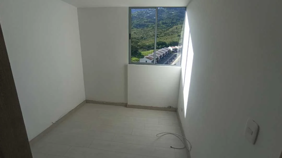 Se arrienda apartamento en sector navarra unidad cerrada.