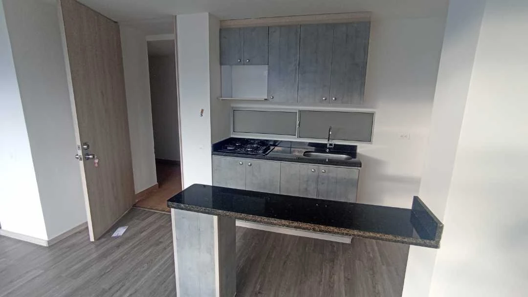 Se arrienda apartamento en sector via machado en unidad cerrada.