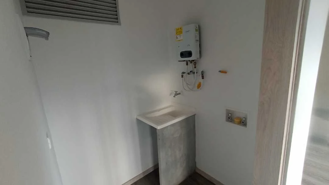Se arrienda apartamento en sector via machado en unidad cerrada.