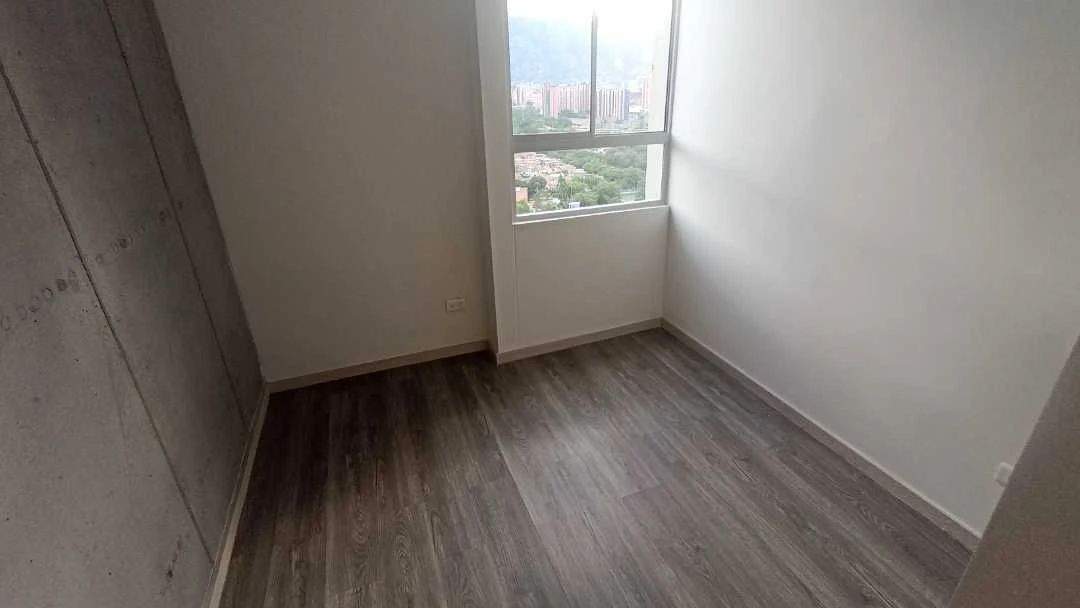 Se arrienda apartamento en sector via machado en unidad cerrada.