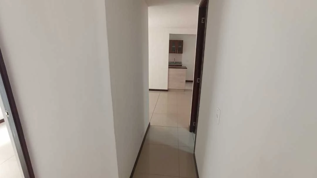 Se arrienda apartamento en sector madera cerca ala estación