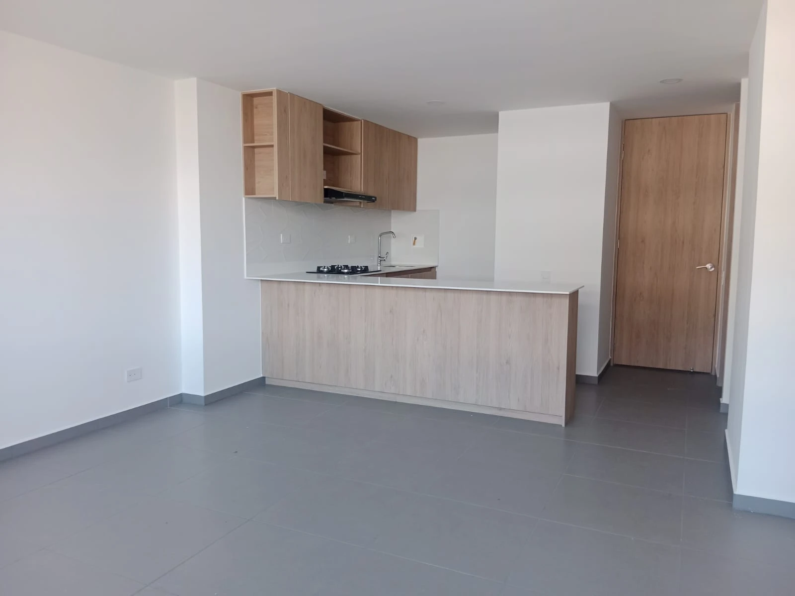 ARRIENDO APARTAMENTO EN EL POBLADO