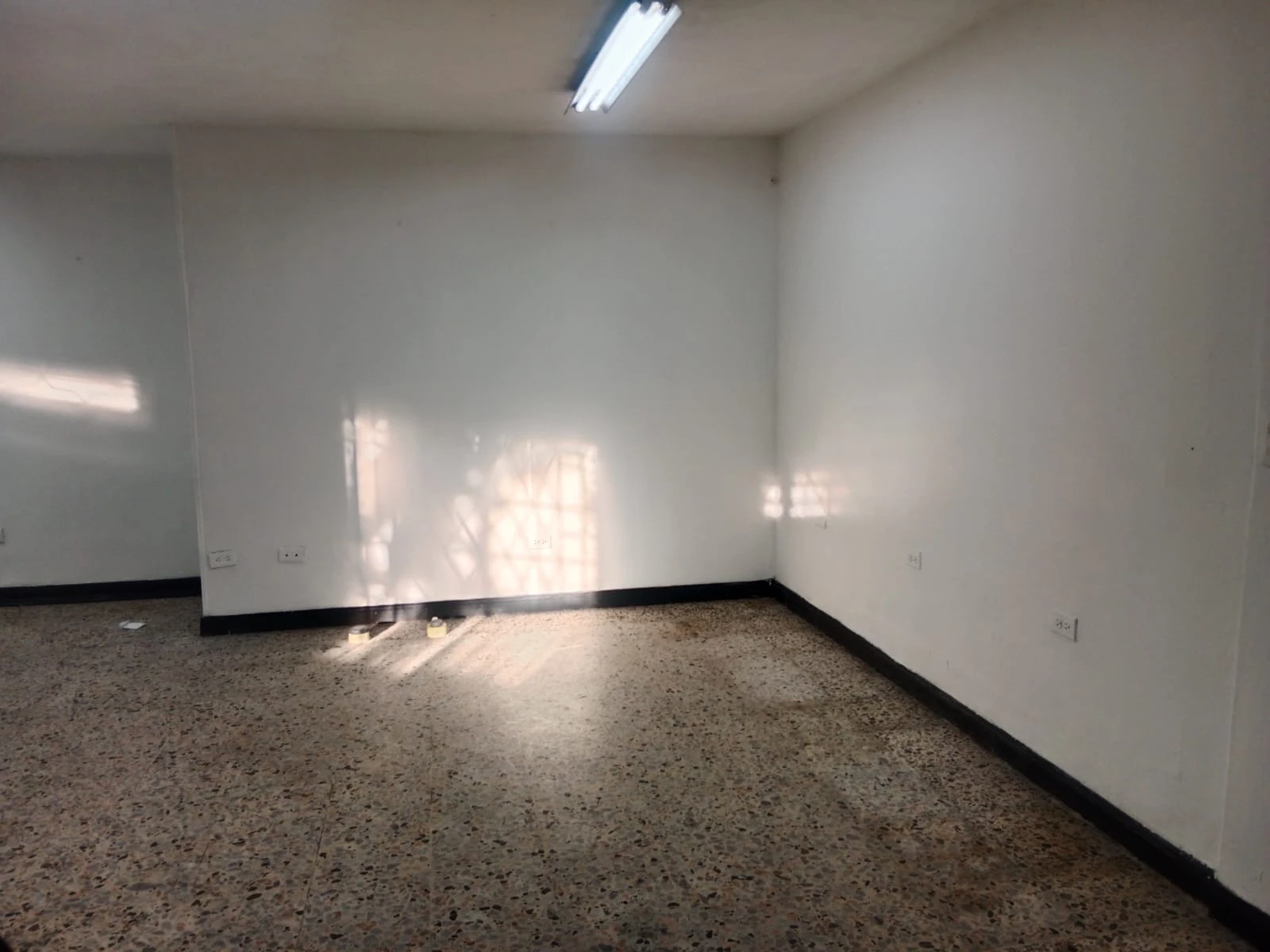LOCAL COMERCIAL  EN ARRIENDO BELÉN