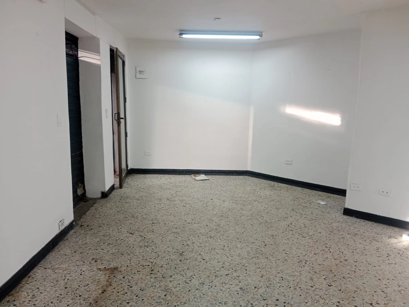 LOCAL COMERCIAL  EN ARRIENDO BELÉN