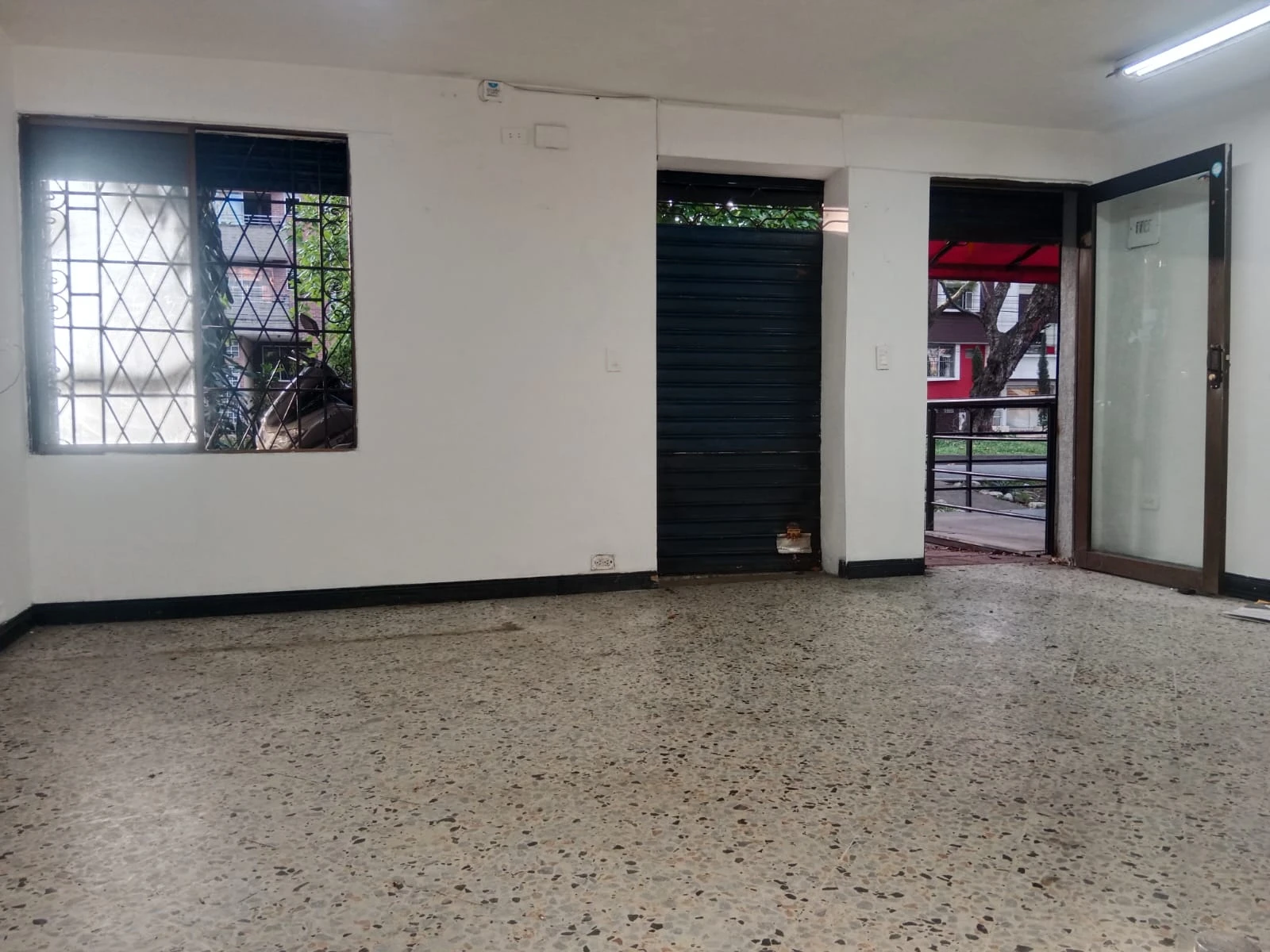 LOCAL COMERCIAL  EN ARRIENDO BELÉN