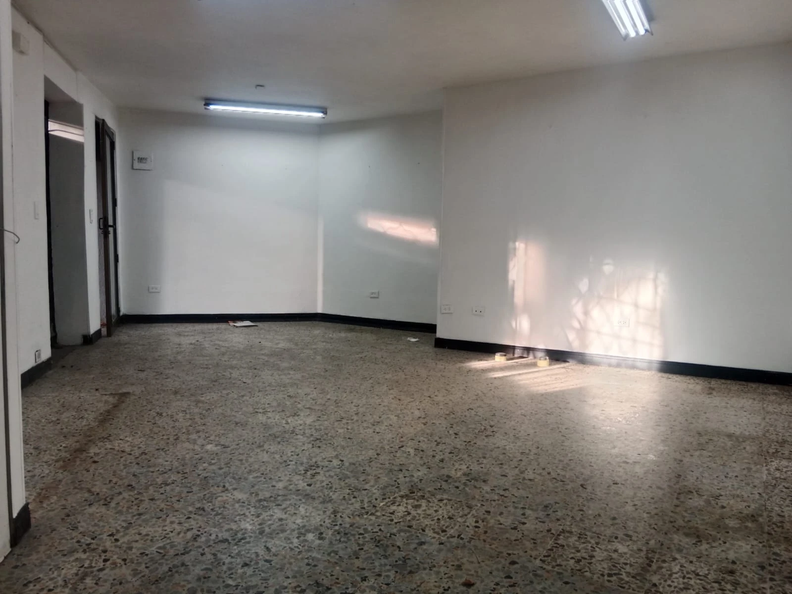 LOCAL COMERCIAL  EN ARRIENDO BELÉN