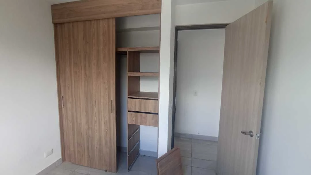 Se arrienda apartamento en niquia al frente de la estación niquia