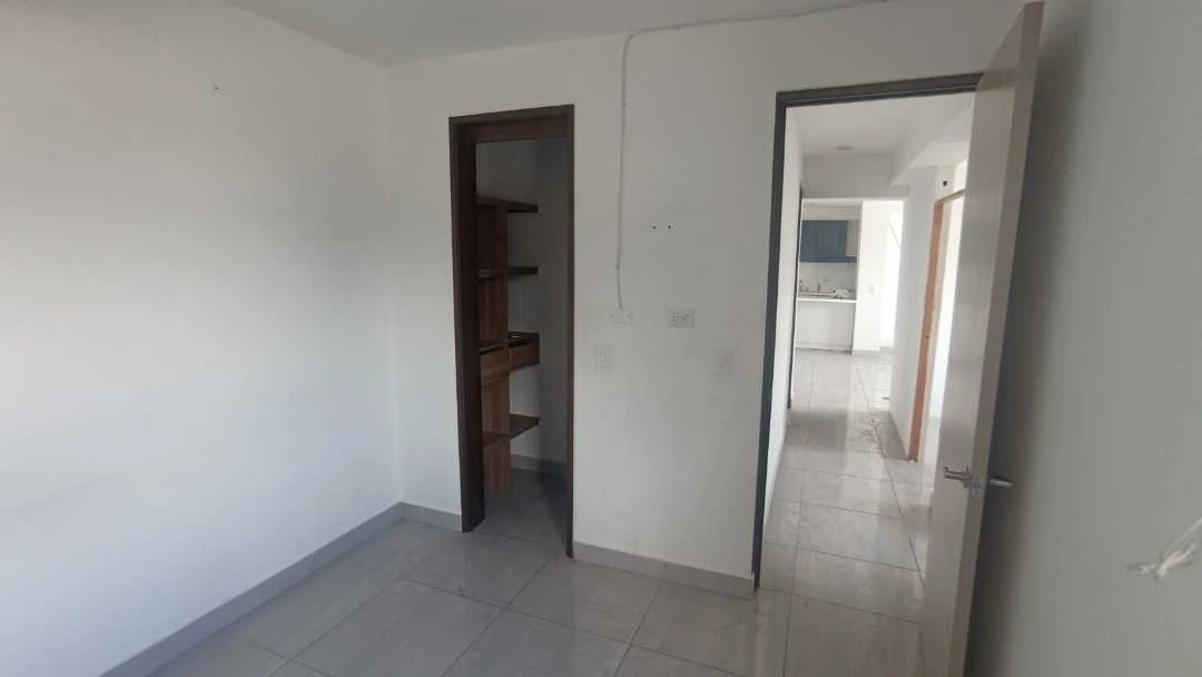 Se arrienda apartamento en niquia al frente de la estación niquia