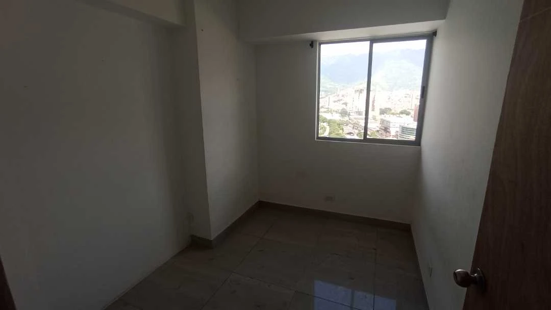Se arrienda apartamento en niquia al frente de la estación niquia