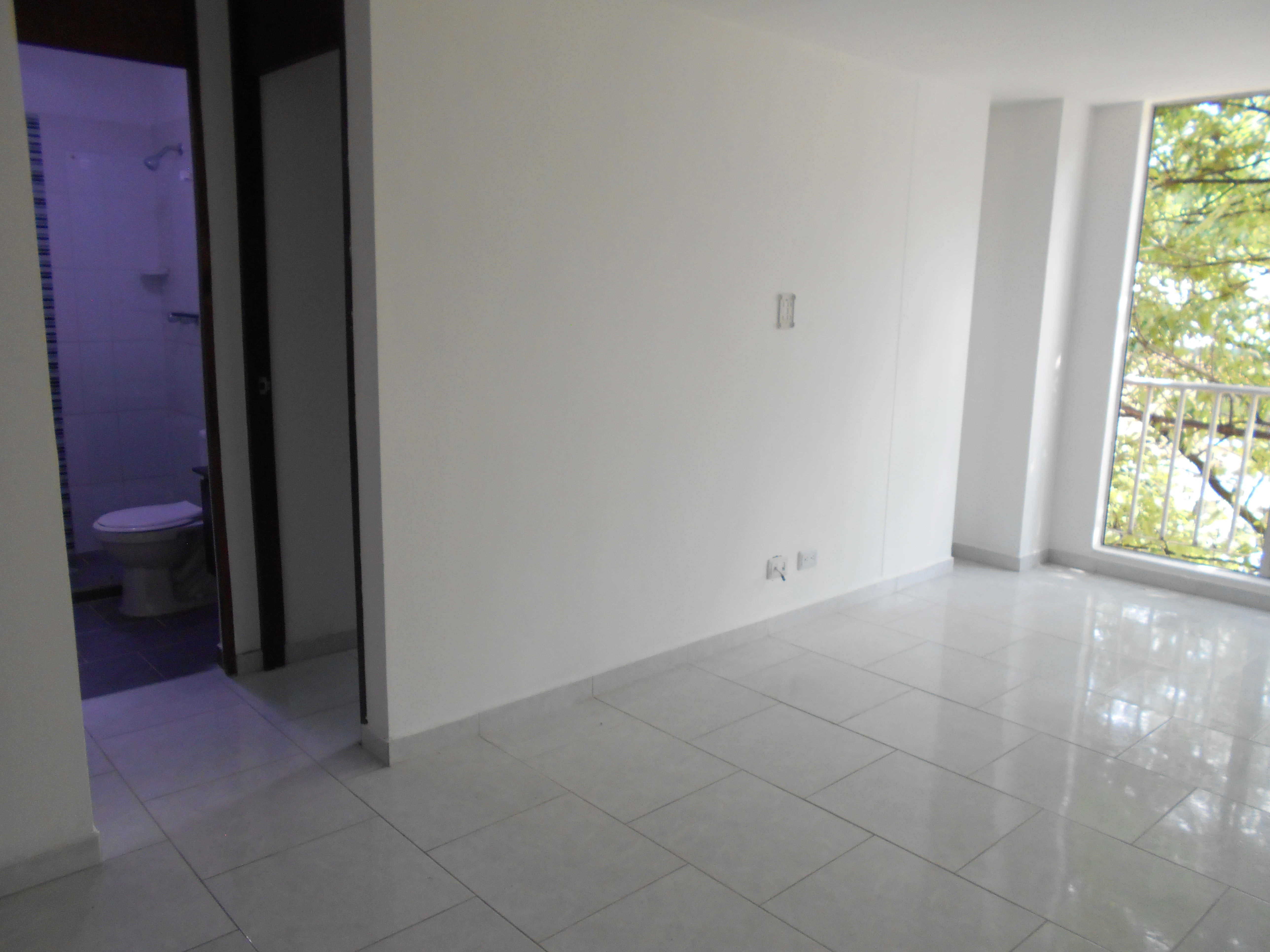apartaestudio en arriendo sector simon bolivar