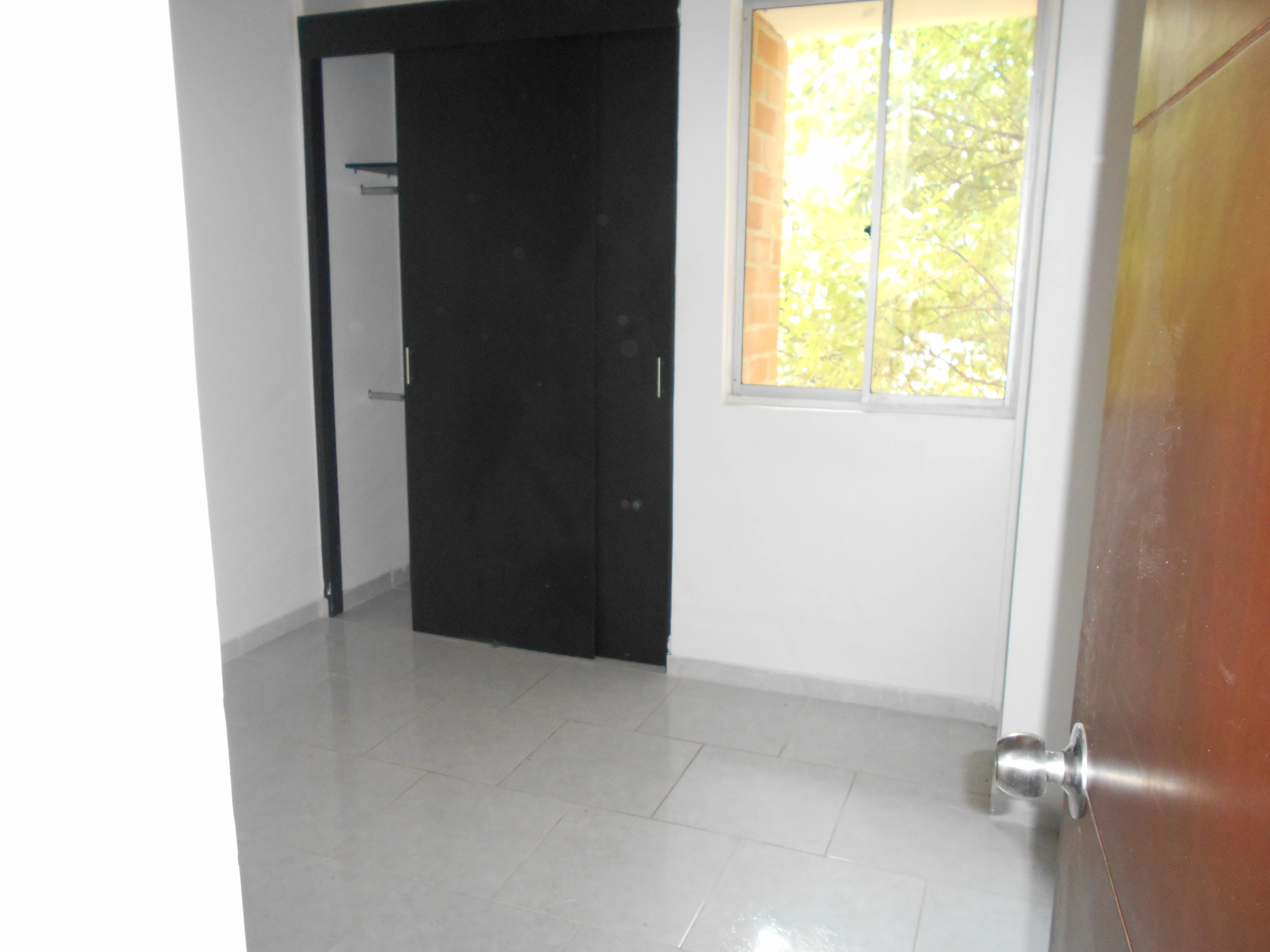 apartaestudio en arriendo sector simon bolivar