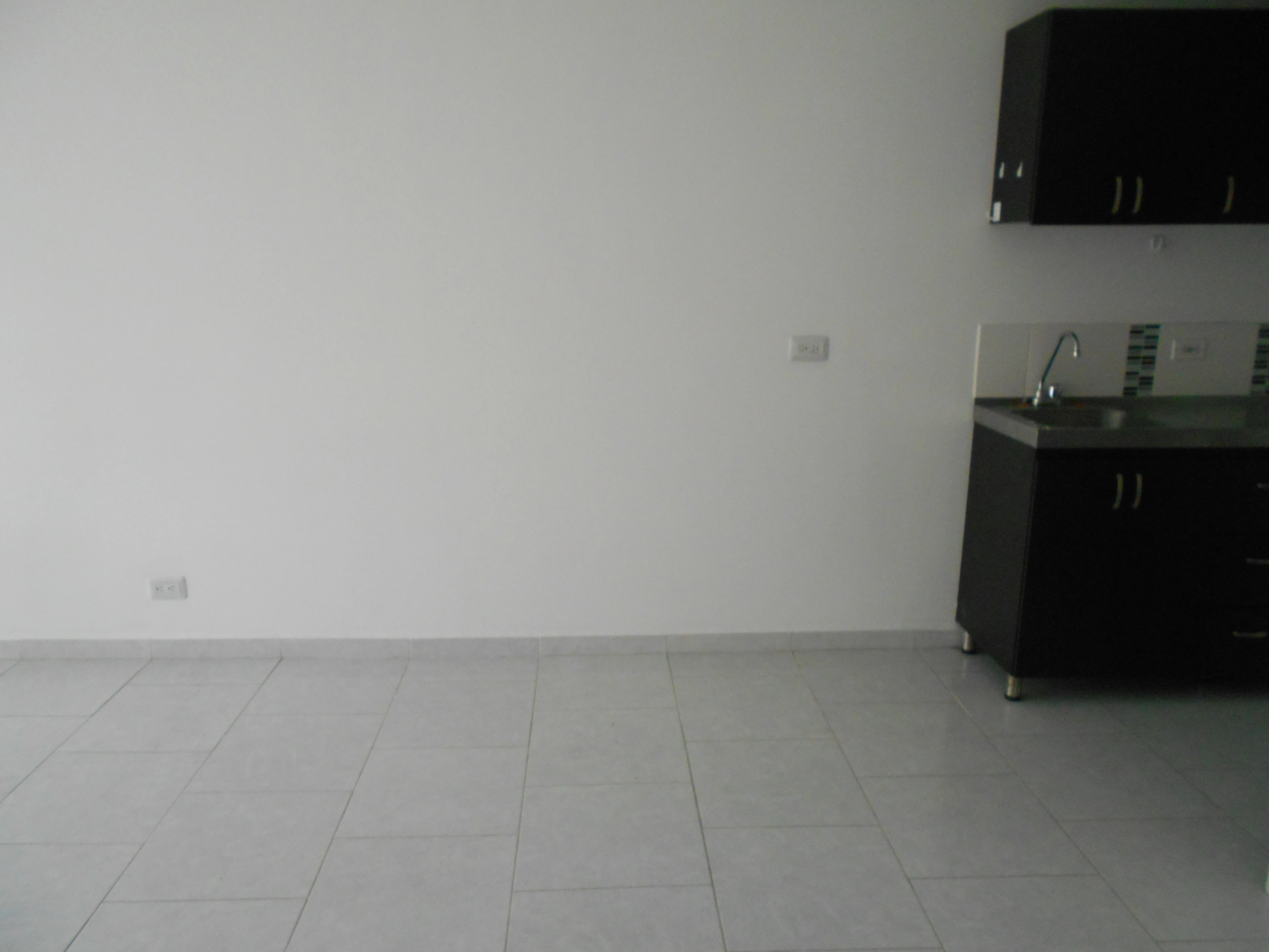 apartaestudio en arriendo sector simon bolivar