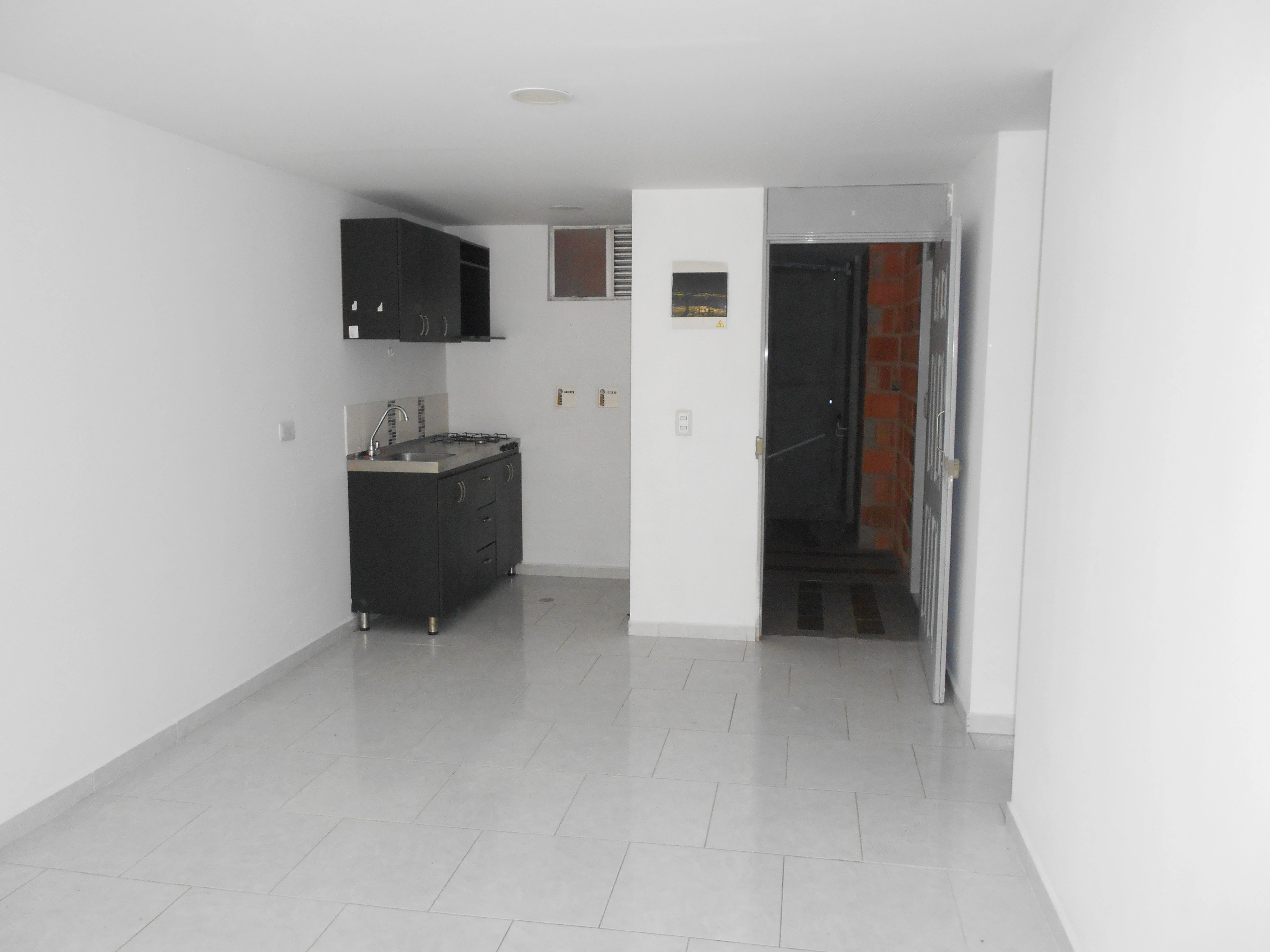 apartaestudio en arriendo sector simon bolivar