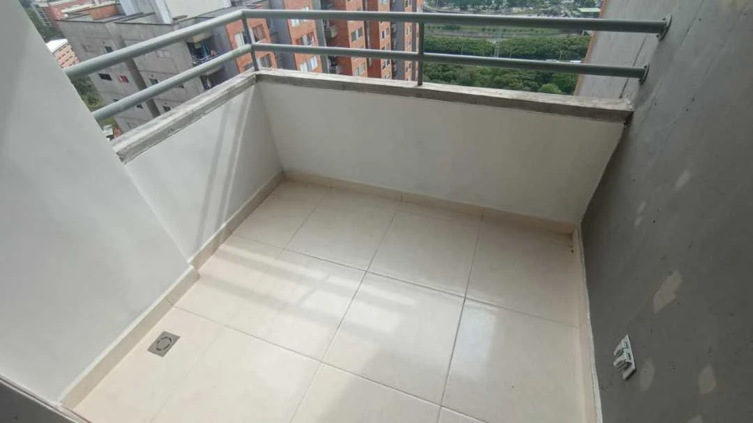 Se arrienda apartamento en sector madera via Machado