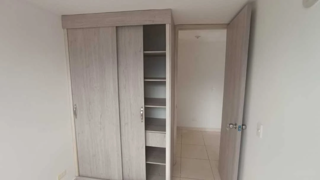 Se arrienda apartamento en sector madera via Machado