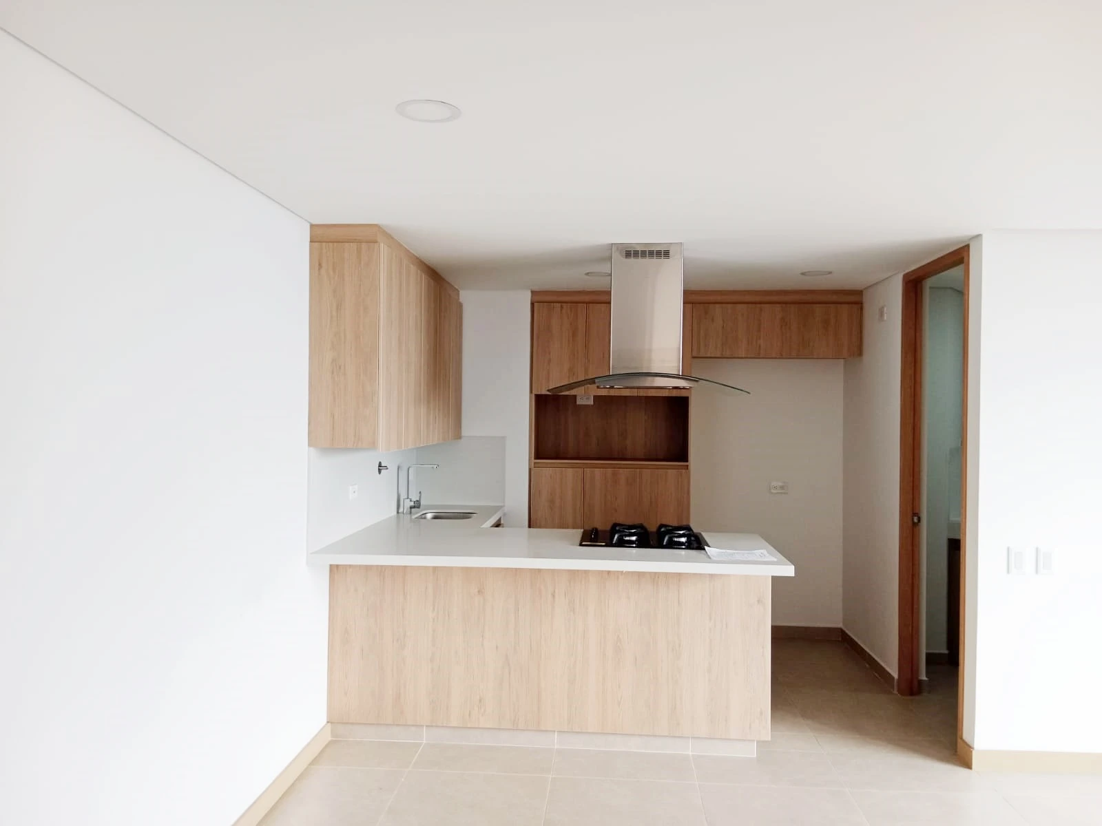 ARRIENDO APARTAMENTO EN EL POBLADO