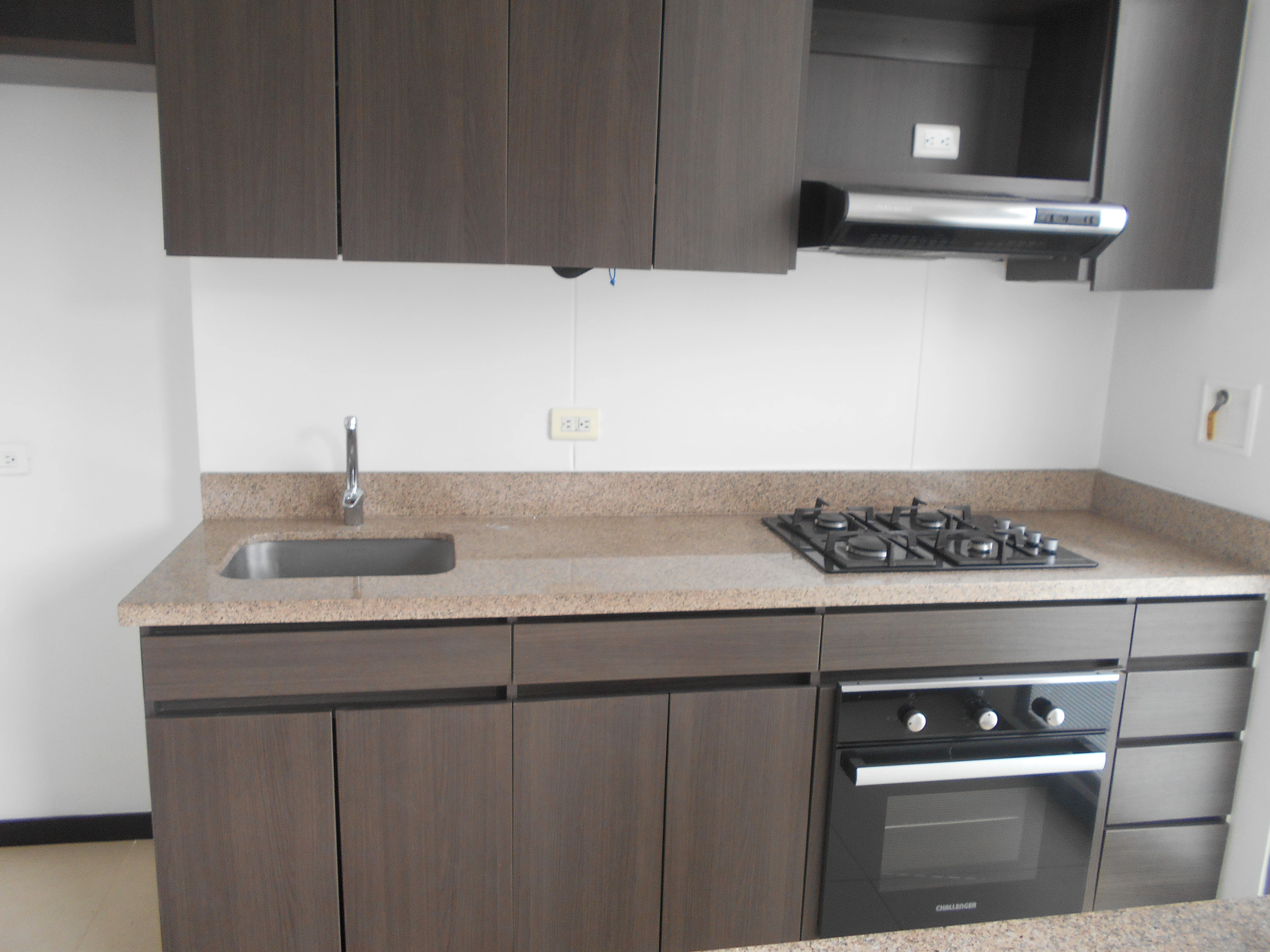 apartamento en arriendo sector superior padre marianito