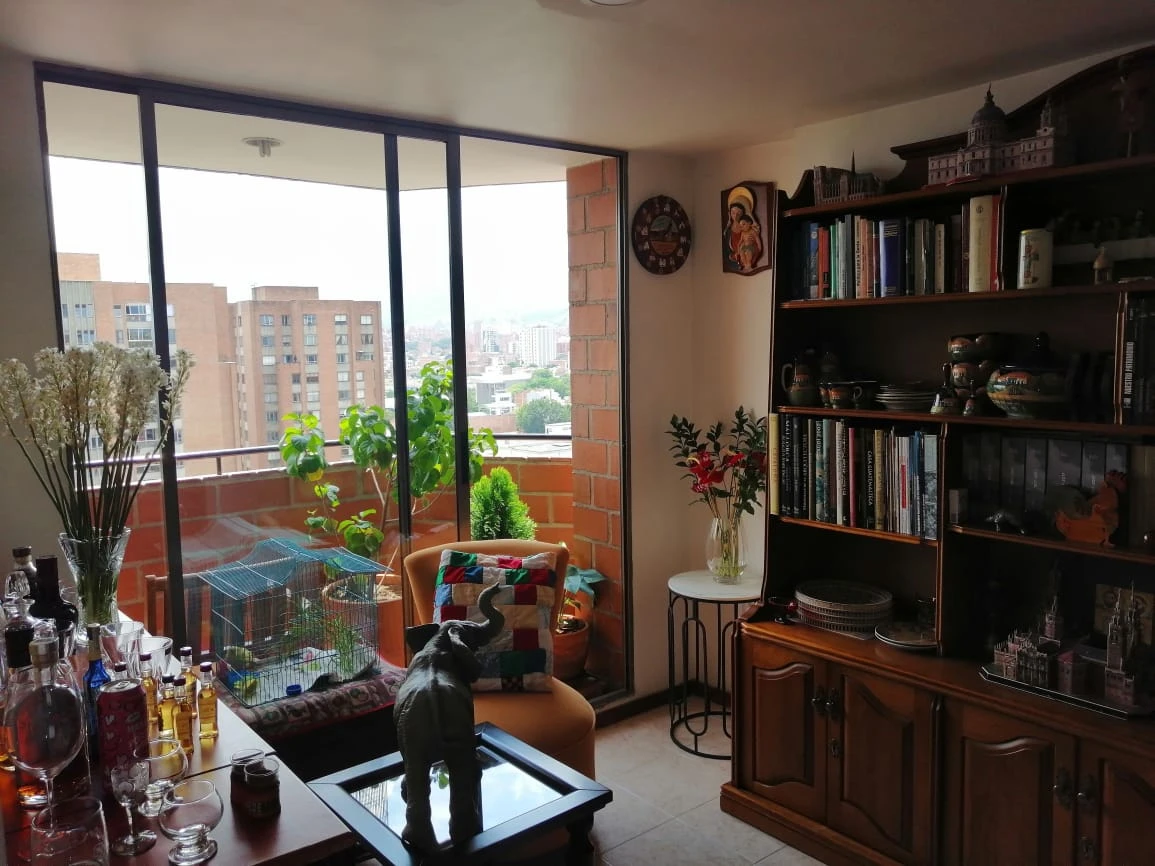 Apartamento amoblado en arriendo sector Carlos E Restrepo