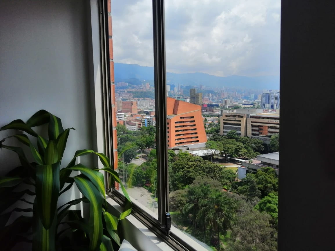 Apartamento amoblado en arriendo sector Carlos E Restrepo