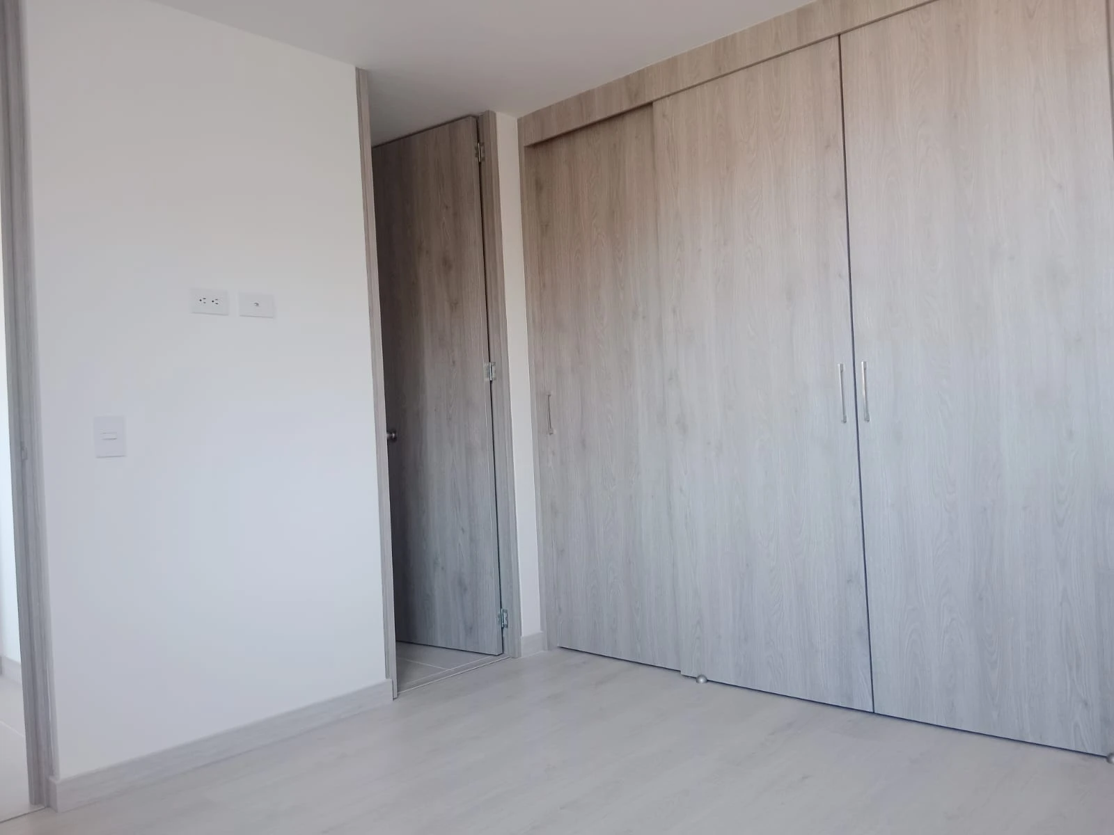 ARRIENDO APARTAMENTO EN EL POBLADO